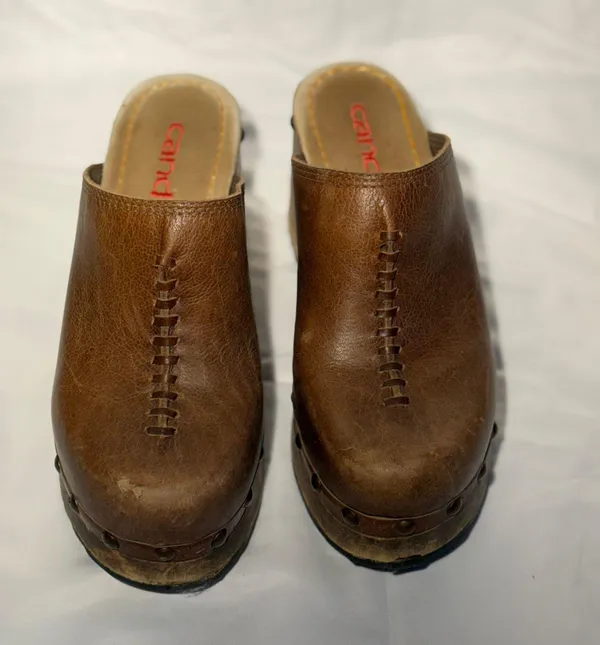 Vintage Y2K Candie’s Leather Clogs - Image 3