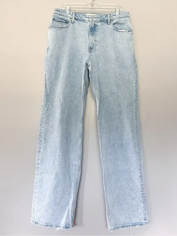 Abercrombie Curve Love 90s Relaxed High Rise Jeans Light Wash 32/14 XL Length - Image 5