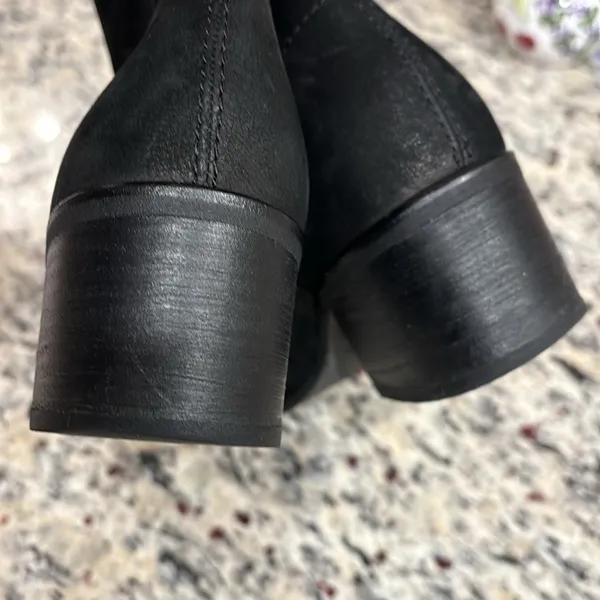 Dolce Vita black textured suede pointed toe pull on style 2” ankle boots - Image 5