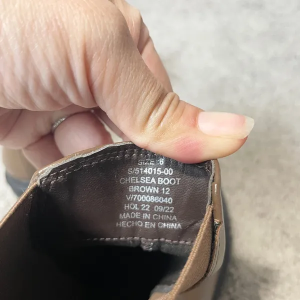 Gap Women's Brown‎ Chelsea Boot Size 6, NWT - Image 4