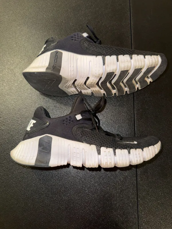 Nike Free Metcon 4 Training Shoes Black White Volt Women's Size 8.5 - Image 3