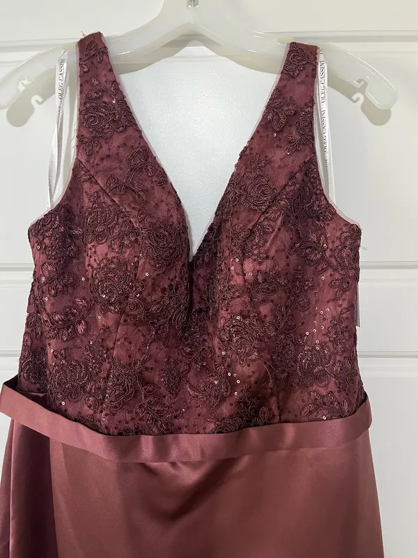 Oleg Cassini Burgundy prom dress formal - Image 2