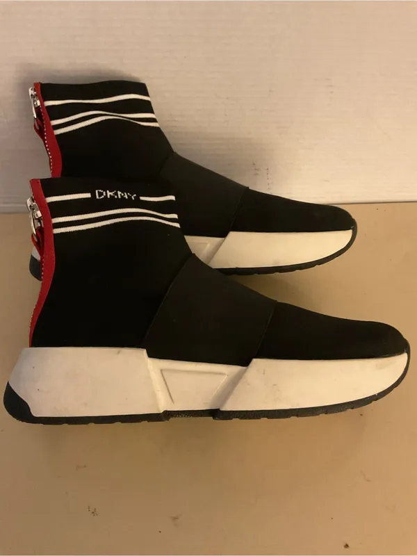 DKNY women Black Knit High-Top Sneakers with Red Heel Zip platform sneakers US 9 - Image 9