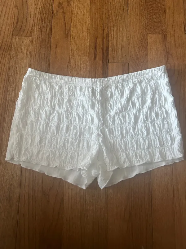 SheIn White Smocked Ruffle Hem Lounge Shorts NEW - Image 2