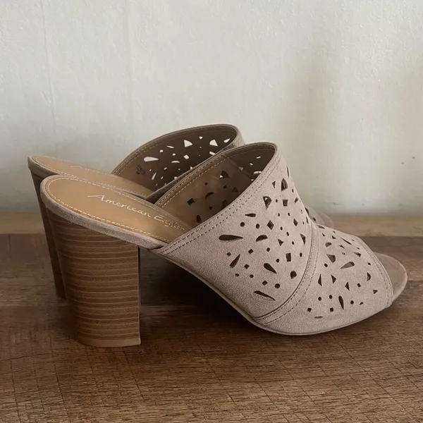 American Eagle Perforated Block Heel Mule Sandals Size 12 - Image 4