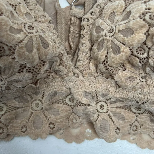 Aerie Size L Bra Snowday Chenille Lace Padded Triangle Bralette Sands Beige Cozy - Image 5