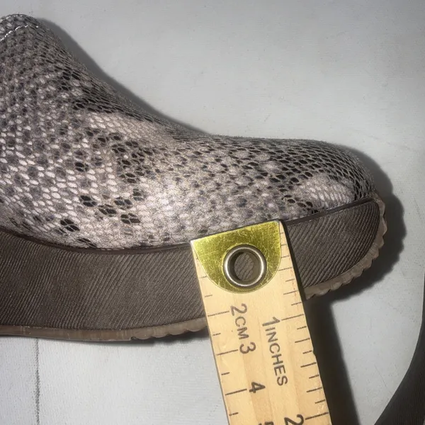 Volatile‎ Slip On Platform Mule Wedge Faux Snakeskin Leather Slip Clogs Size 7 - Image 11