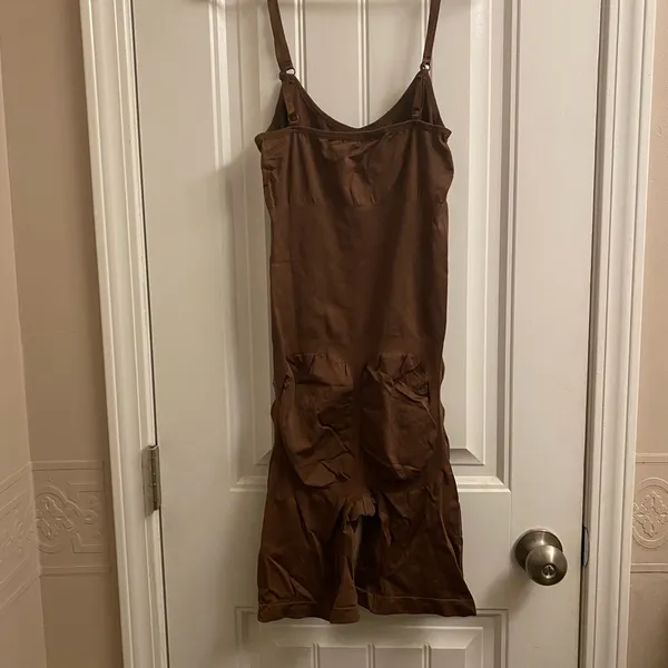 2 Pack — Seamless Shapewear Bodysuit - Tan and Brown NWOT - Image 4