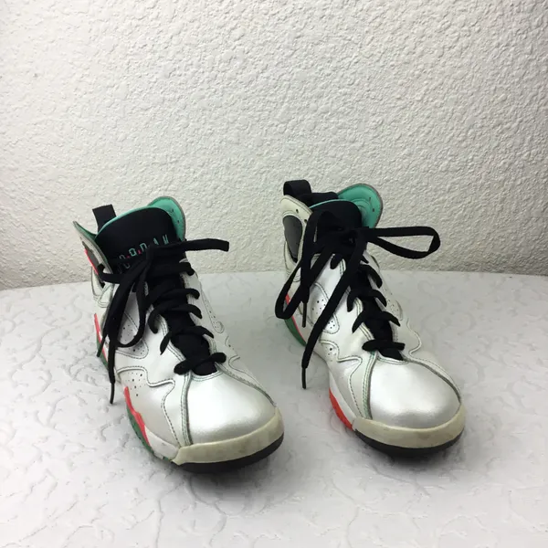 Nike Jordan Size 6 Youth Retro Basketball 705417-138 White Verde Sneakers - Image 6