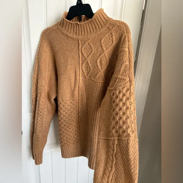 American Eagle Turtleneck Sweater - Image 5