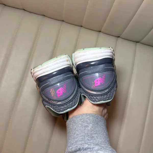 New-balance Women's Grey and Green Trainers - Image 3
