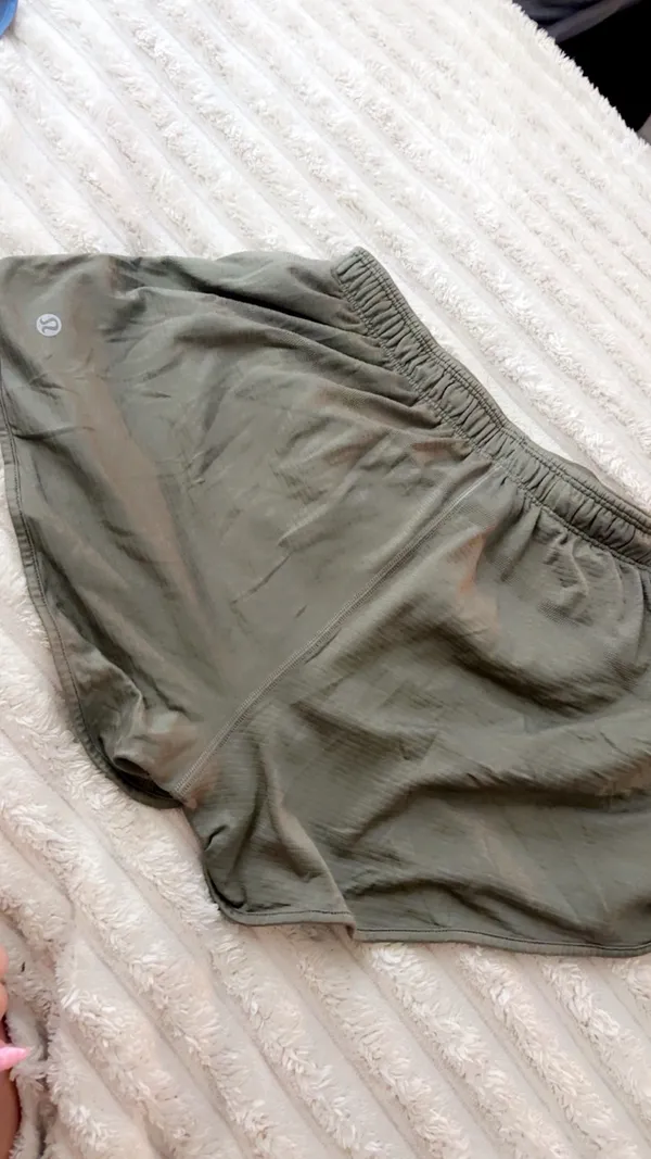 Lululemon swiftly mid-rise shorts - Image 2