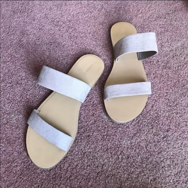 ✨Forever 21 Faux Suede Strappy Flat Sandals✨ - Image 4