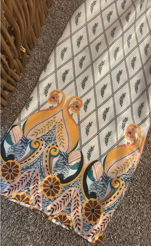 Vestique Pants Flowy Printed - Image 2