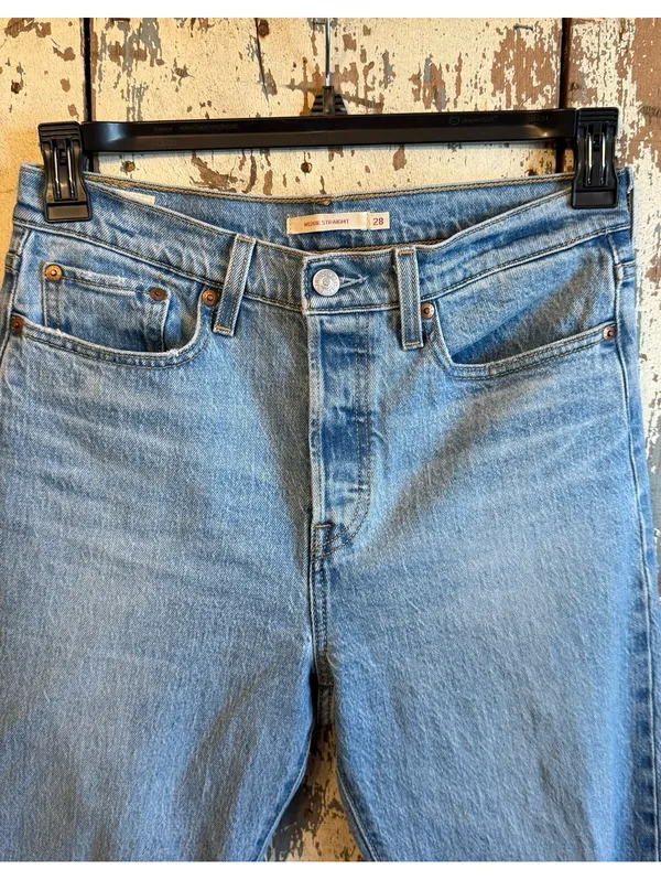 Levi's Wedgie Straight Women's Jeans size 28 - Image 2