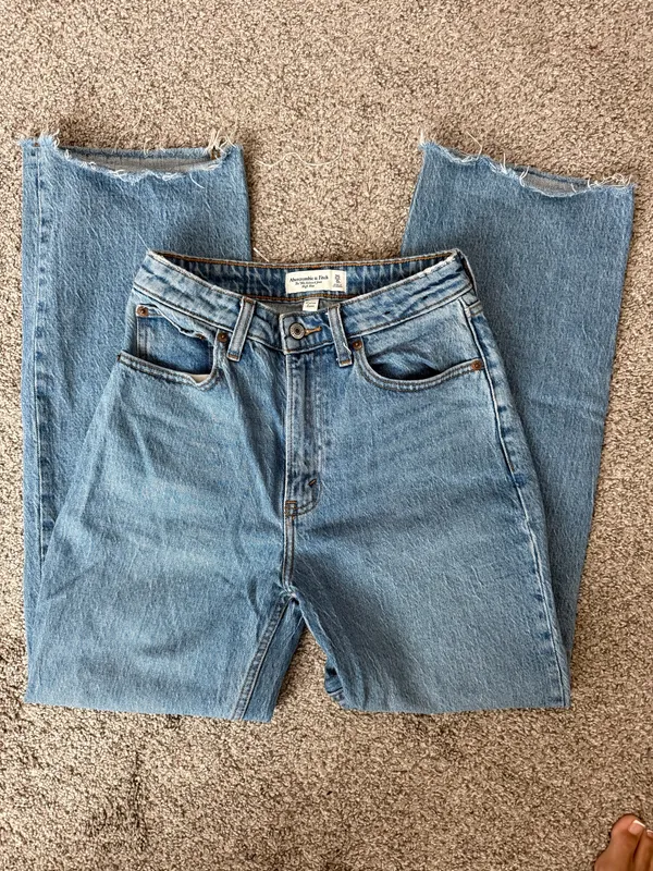 Abercrombie Jeans - Image 3