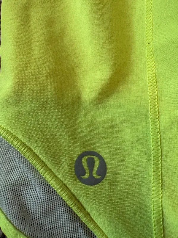 Lululemon 4inch hotty hots - Image 4