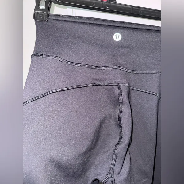 Lululemon Athletica Black Sculpting Leggings - Image 3