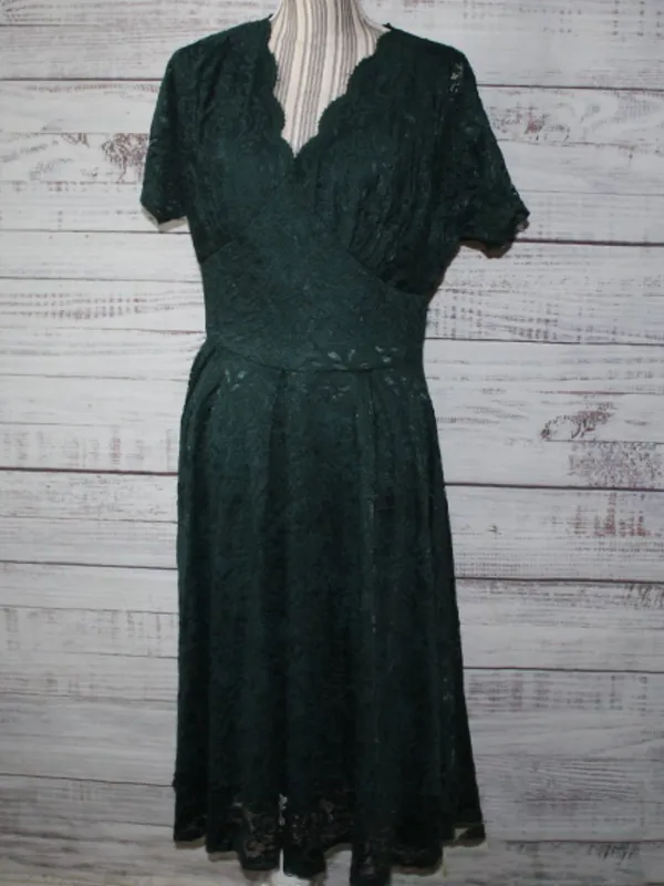 JJ's House Dark Green V-Neck Pleated Lace Dress - Image 2