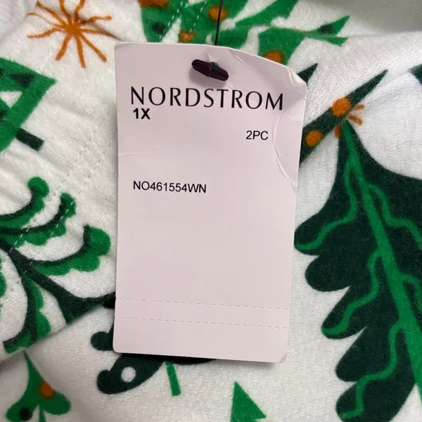 Nordstrom Green Evergreen Tree Patterned Fleece Pajama Set Size 1X NWT‎ - Image 5