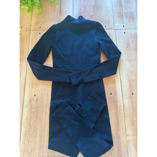 OQQ Black Ribbed Long Sleeve‎ Half Zip Jumpsuit with Thumbholes Small - Image 5