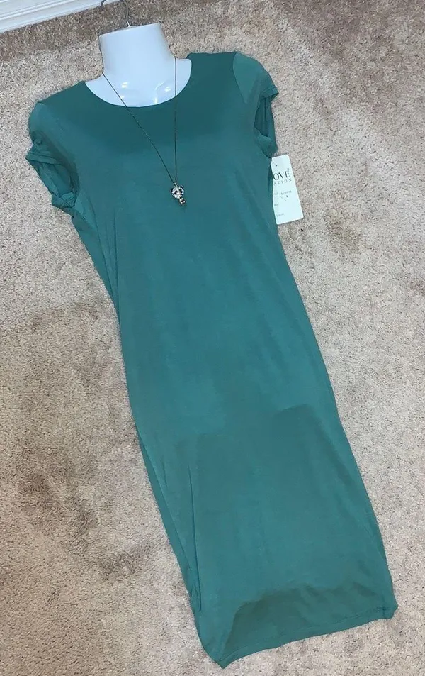 Sea green form fitting dress - Image 2