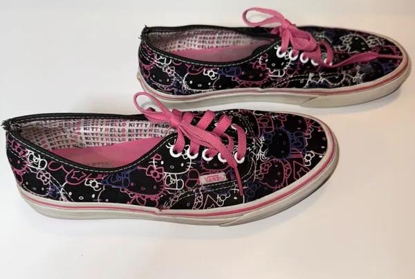 Hello kitty vans  - Image 3