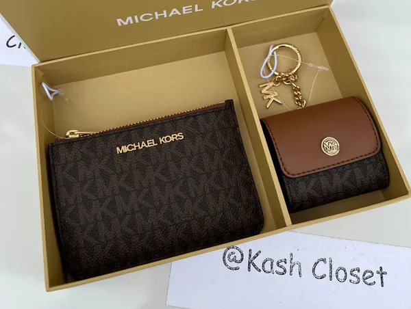 Michael Kors Giftable boxed Coin Pouch and Apple AirPods® Case Gift Set-Brown - Image 5