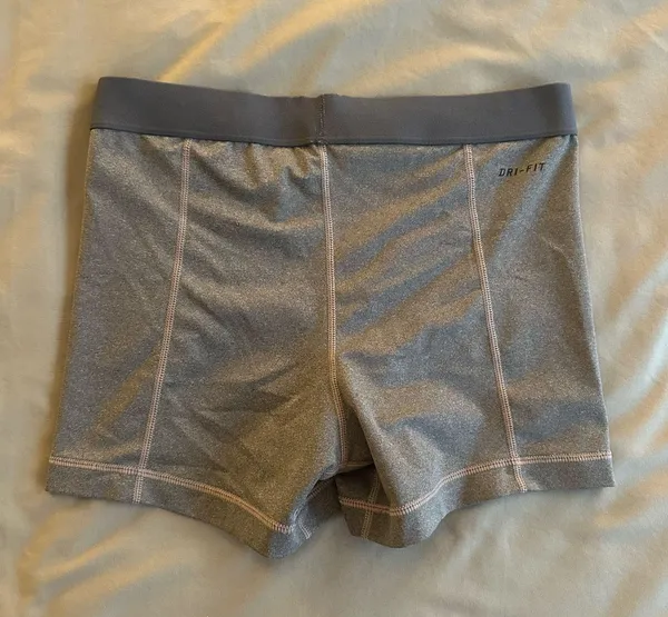 Nike Pro Gray Shorts Performance Fit - Image 3