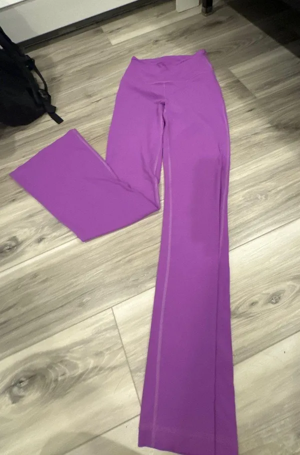 Lululemon flare leggings - Image 2