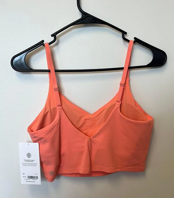Athleta NWT  Elation V Neck Crop - Image 3
