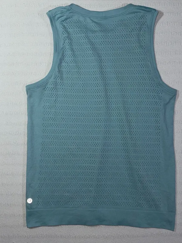 Lululemon Womens Breeze By Breathable Muscle Tank Top Size 6 Workout Running Gym - Image 2