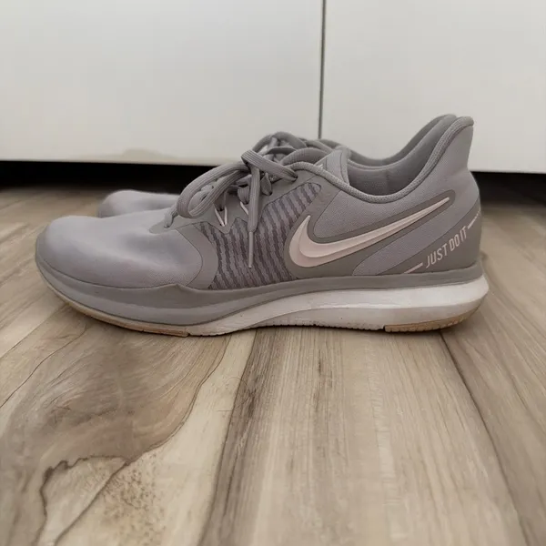 Nike Shoes Running Women’s - Image 4