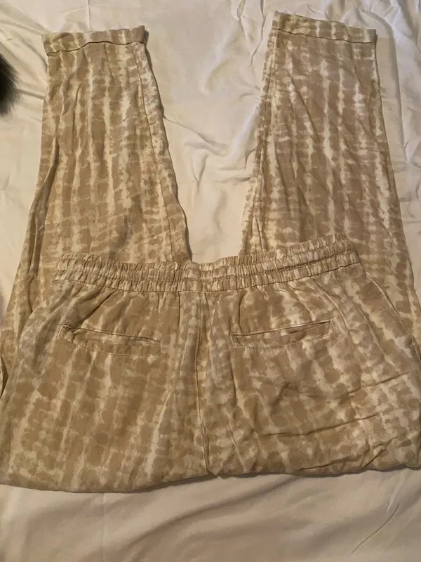 Old Navy Linen Pants. Size Medium - Image 4
