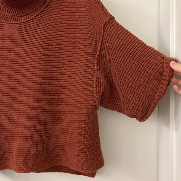 Free People 3/4 Dolman Sleeve Burnt Orange Turtleneck Oversized Sweater Size S - Image 2