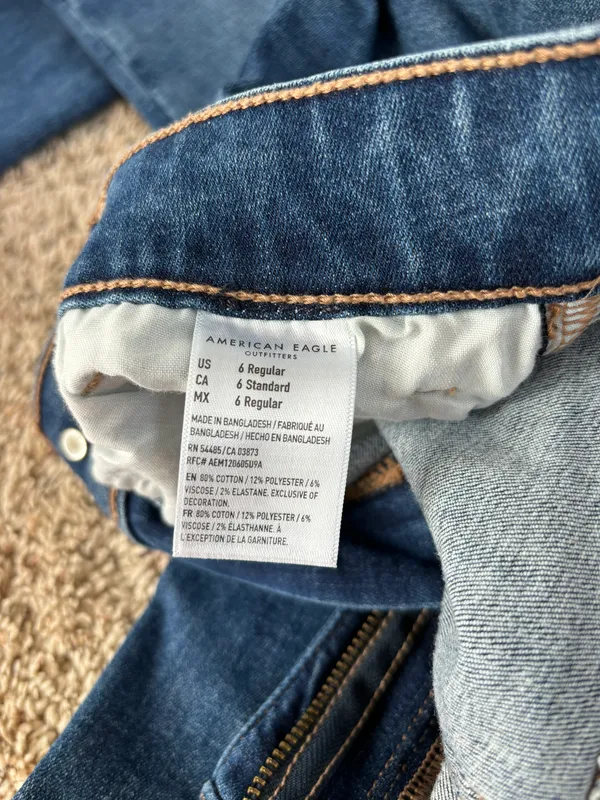american eagle outfitters jeans - Image 3