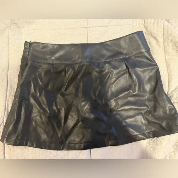 Garage Faux Leather Mini Skirt - Image 6
