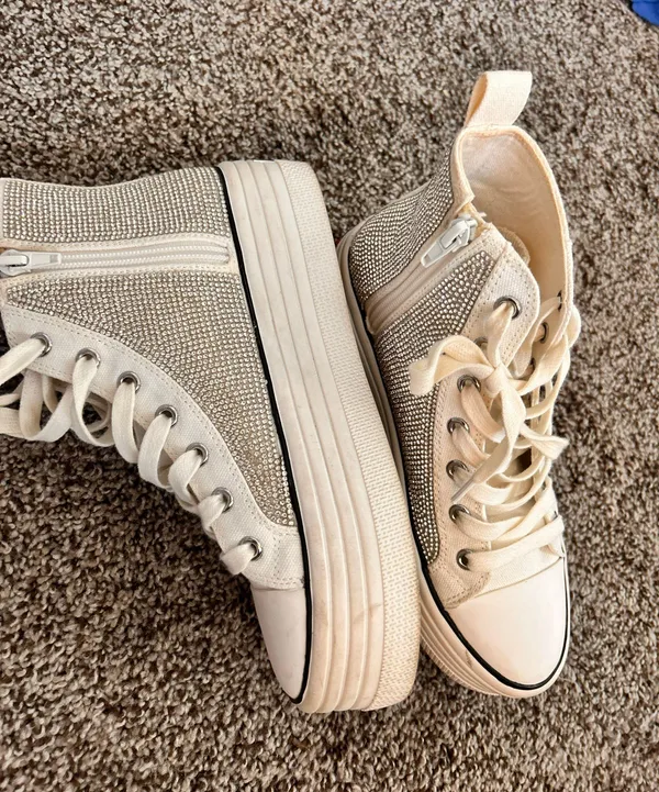 Hightop Sneakers - Image 4