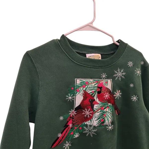 Vintage Collections Green Embroidered Winter Holiday Cardinal Sweatshirt Size M - Image 4