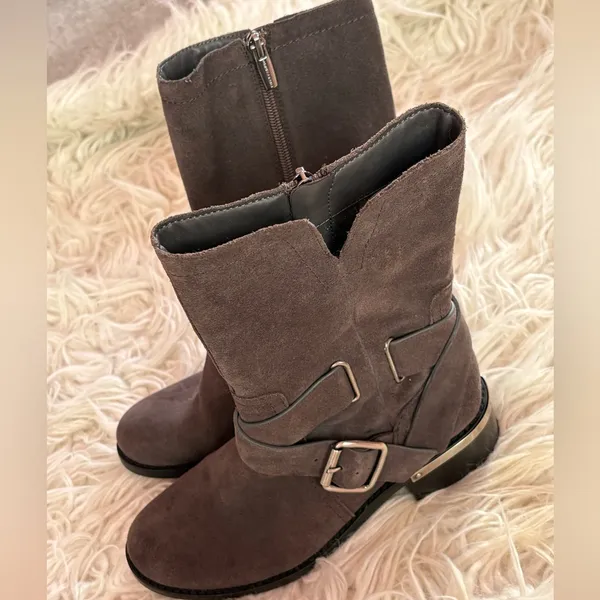 Vince Camuto Suede Moto Boots Size 6 Mid Calf Harness Buckle Black/Brown - Image 3