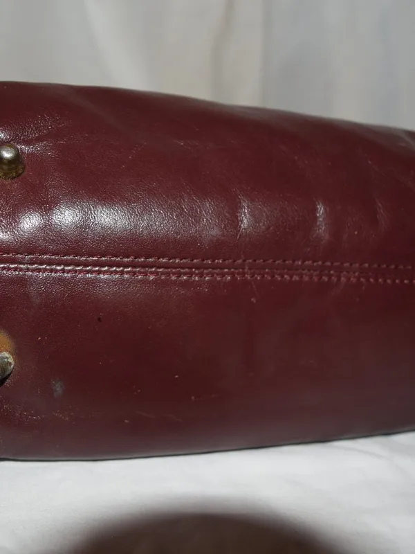 Vintage Aigner-Signature Burgundy Shoulder Bag - Image 6