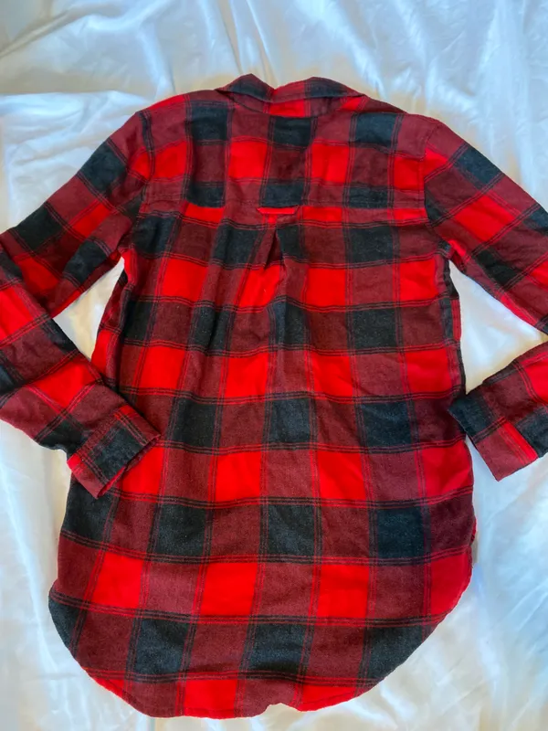 American Eagle red and black boyfriend flannel - Image 4