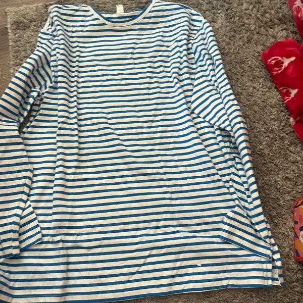 Daily Practice small blue‎ and white stripe cotton top - Image 4