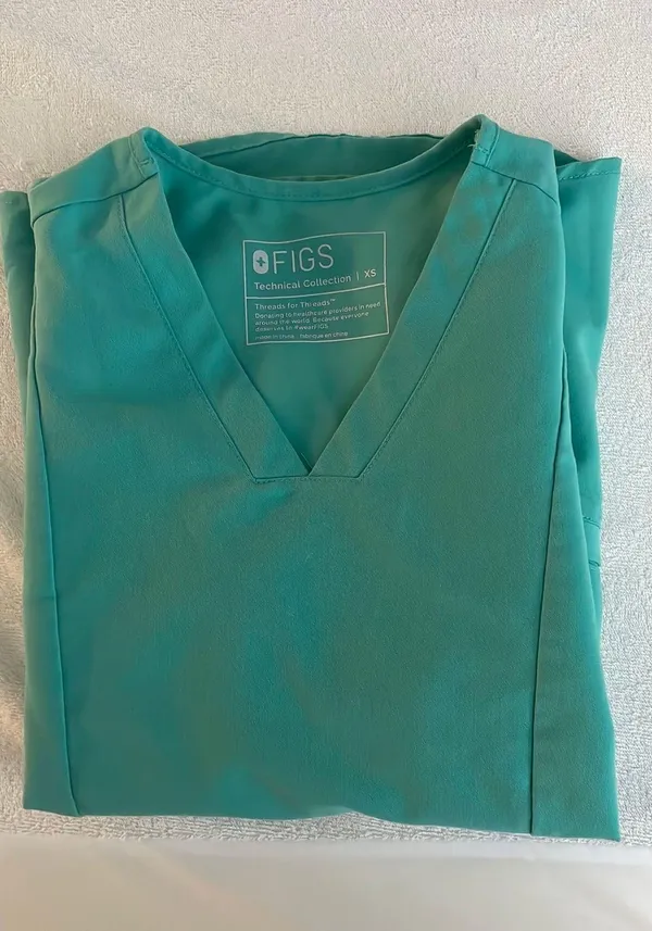 FIGS Scrubs Top Green XS - Image 2
