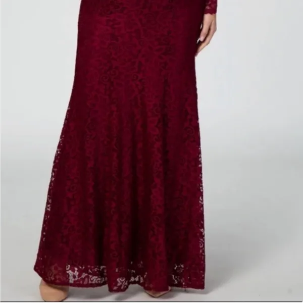 Maniju Burgundy Lace Floral Long Sleeve Off Shoulder Sweetheart‎ Maxi Dress - Image 4