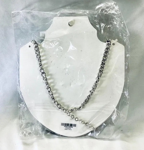 Ashley Collection Necklace Silver - Image 3