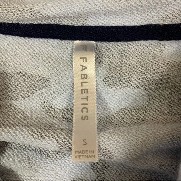 Fabletics Camo Zip Up Hoodie Small Black Gray Full‎ Zip Drawstring Sweatshirt - Image 3