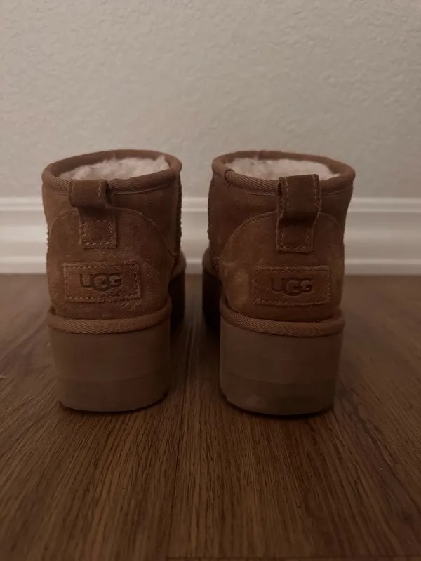 UGG Platform Boots Mini Ultra - Image 2