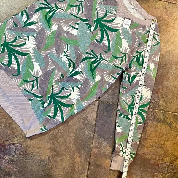 NWT Gap Sweatshirt Tunic Leaf Camouflage Top Small - Image 4