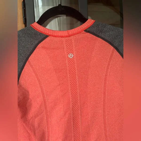 Lululemon Run long sleeve swiftly tech tee love red deep coal two tone coral - Image 4